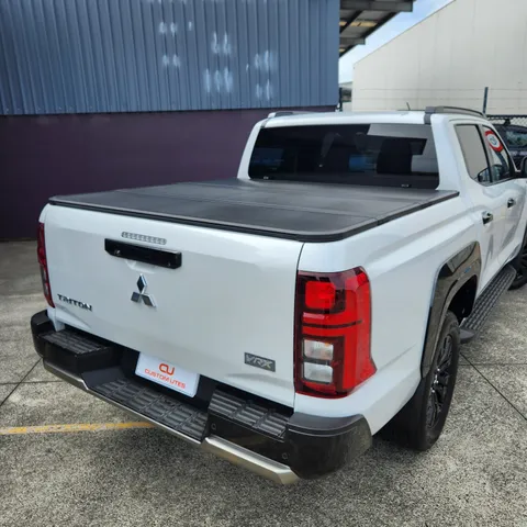 Tapa rigida Tri Fold L200 2024+ 3